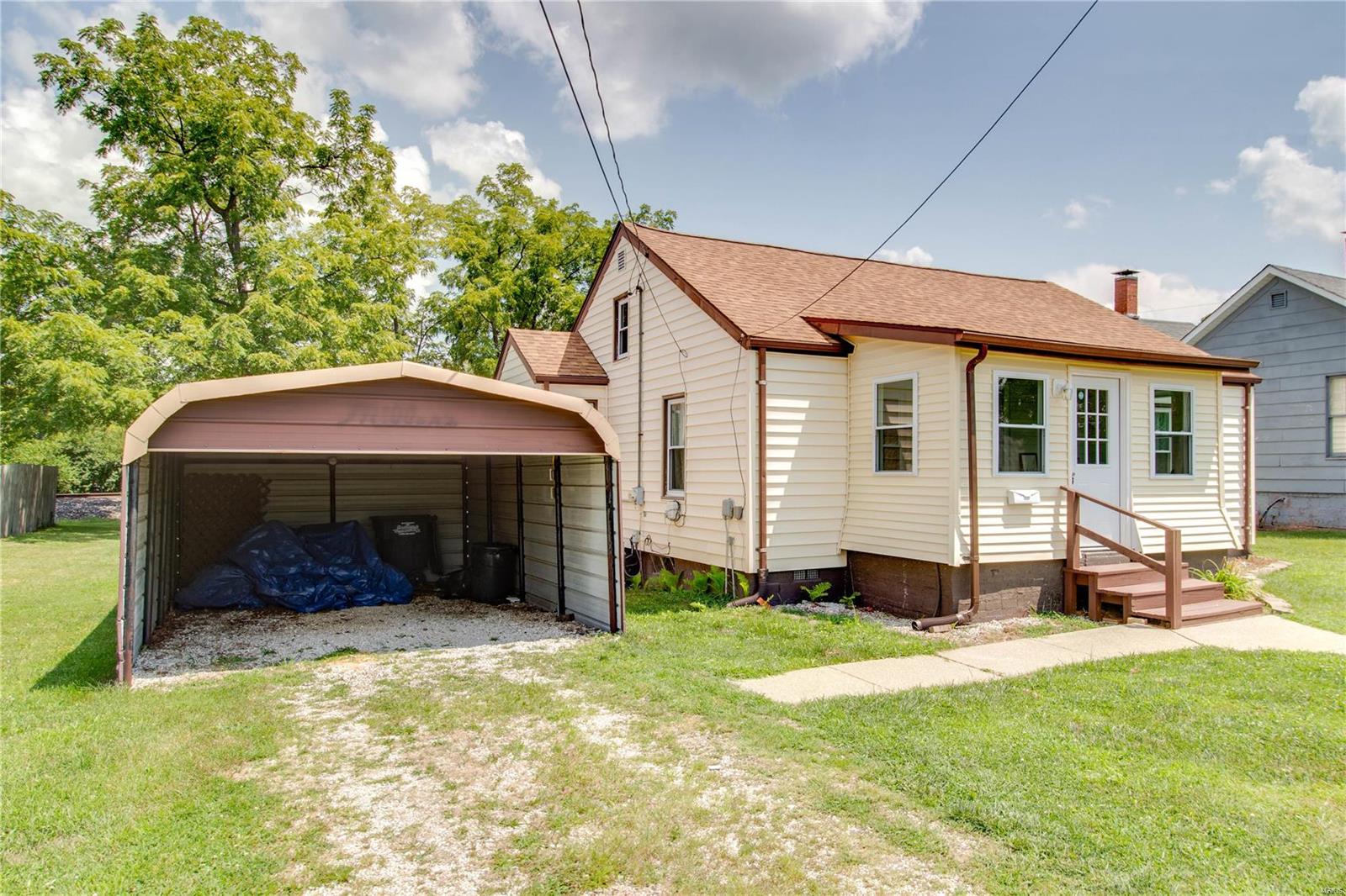 903 N Giddings Avenue