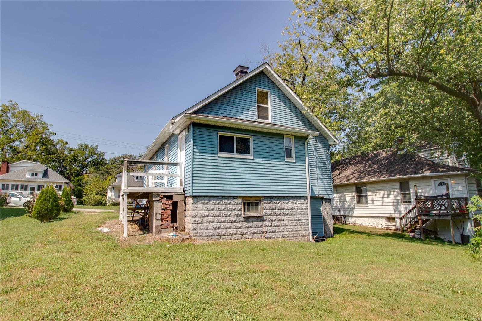 2421 Main Street
