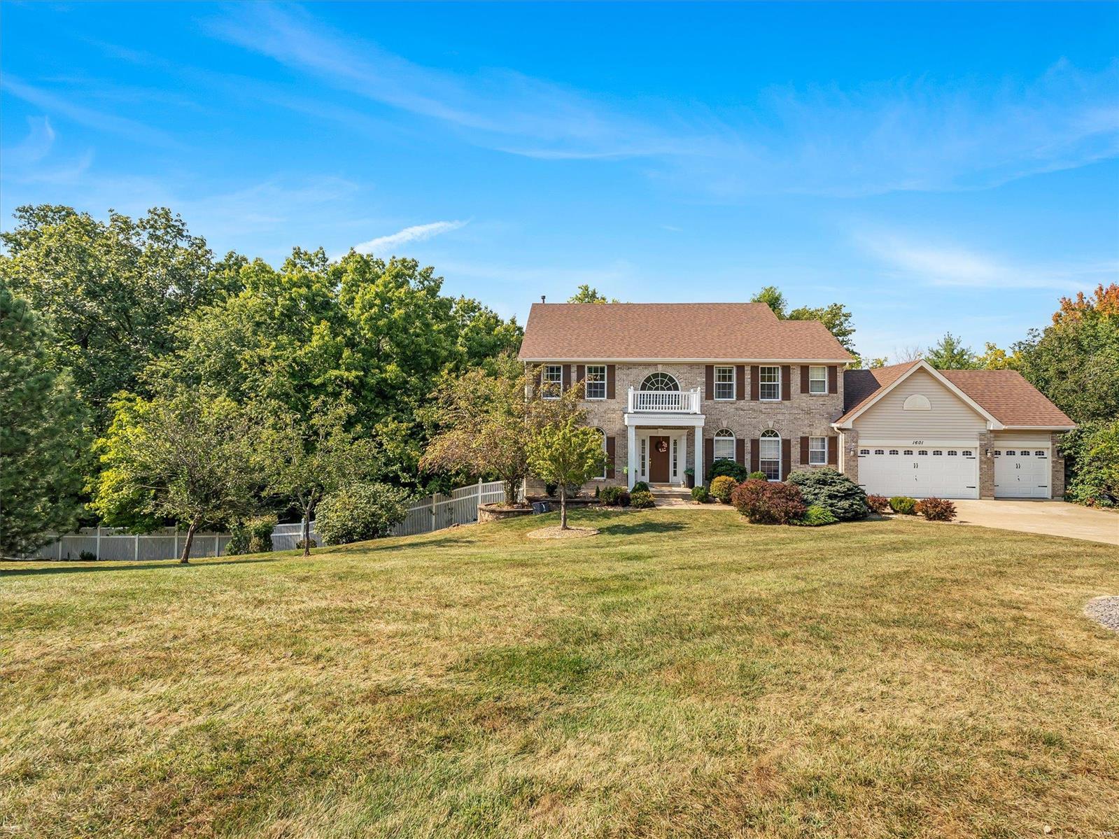 1601 Ridge Bend Drive