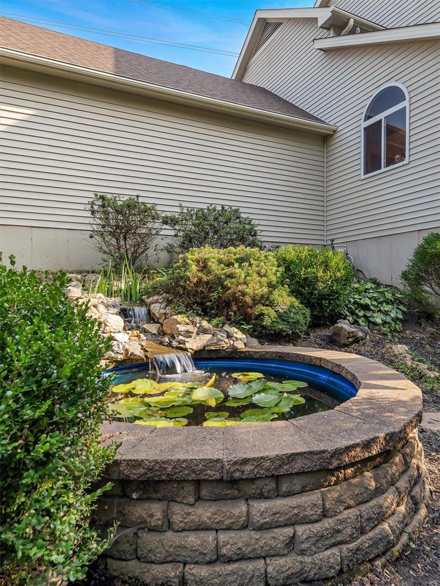 1601 Ridge Bend Drive