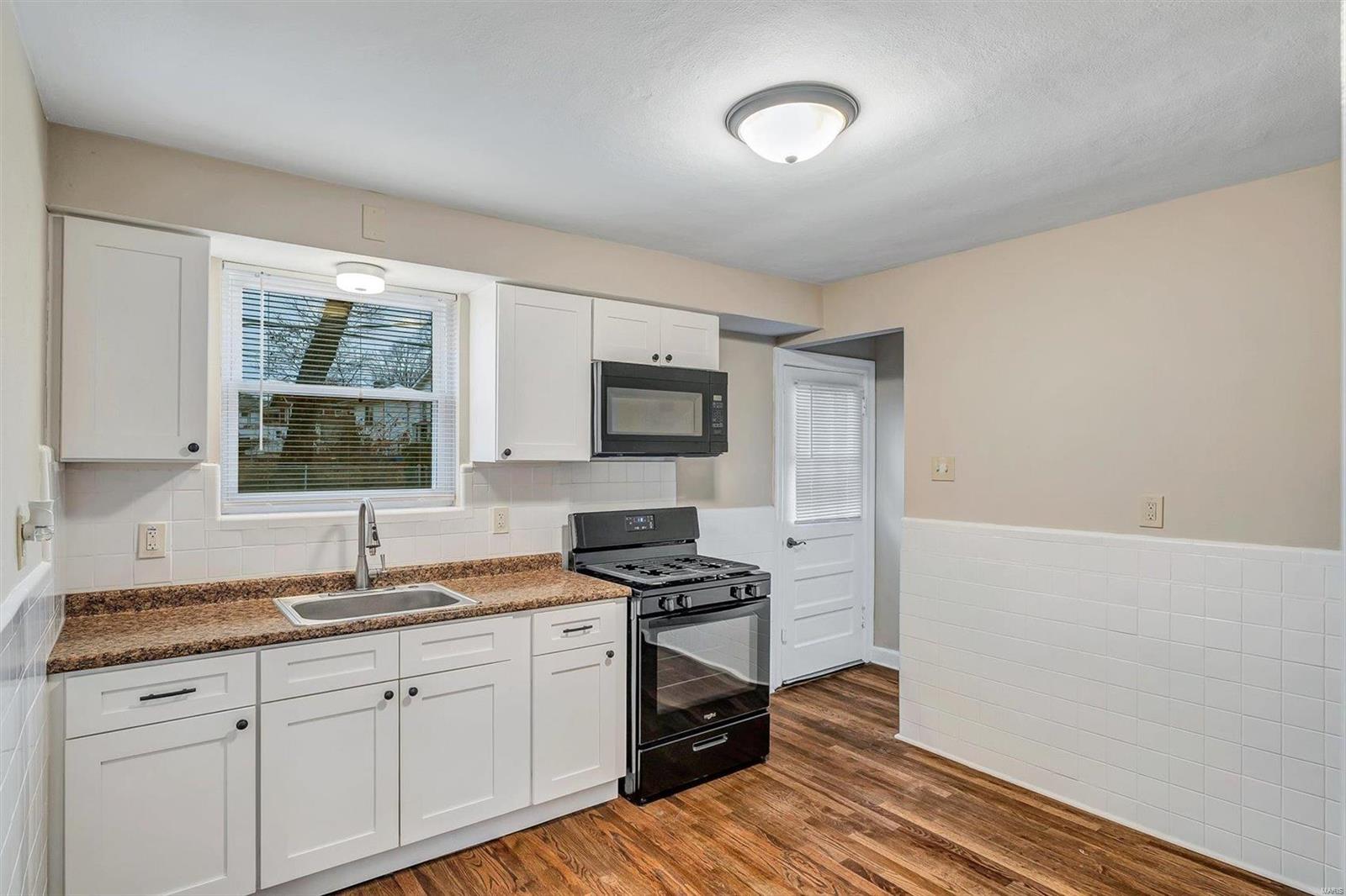 9010 Pallardy