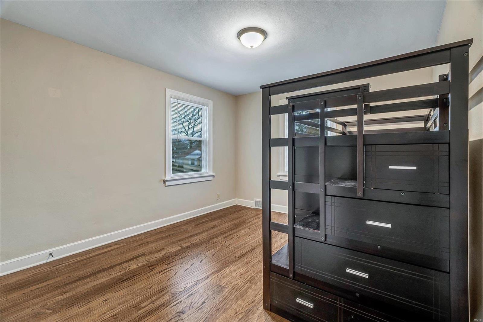 9010 Pallardy
