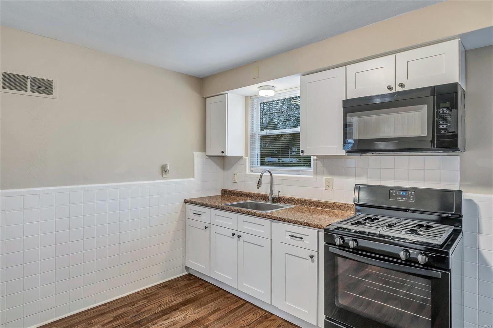 9010 Pallardy