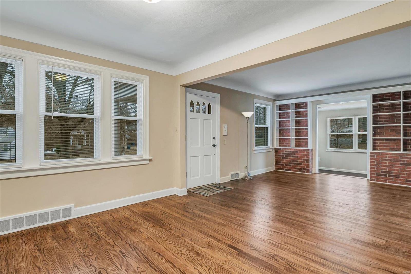 9010 Pallardy