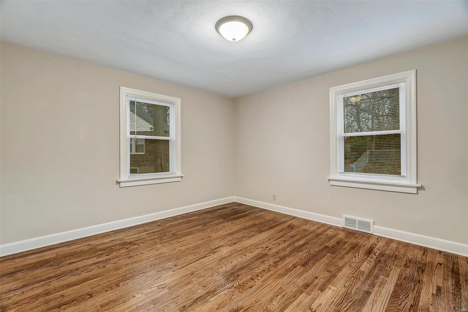9010 Pallardy