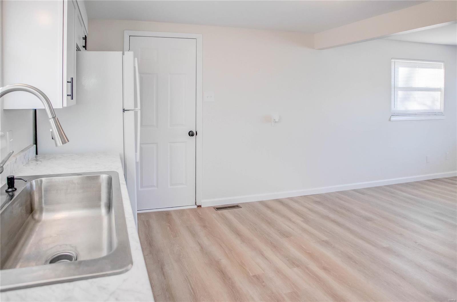 1009 Corbin