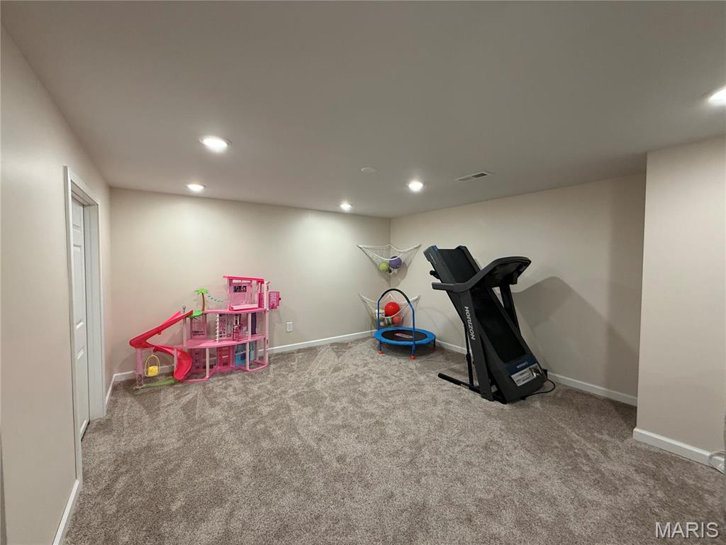 5208 River Aire Dr Drive