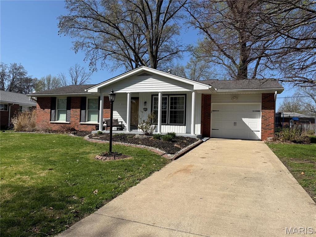 5208 River Aire Dr Drive