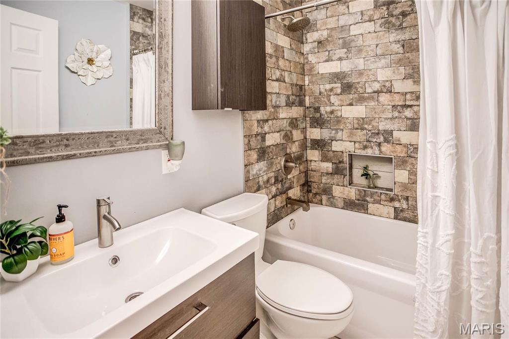 1115 Reddish Drive