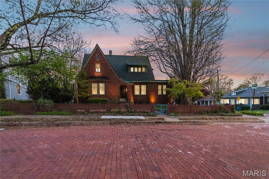 831 Spruce Street