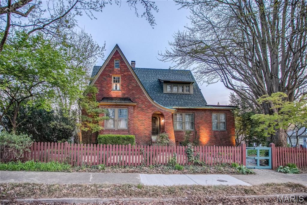 831 Spruce Street