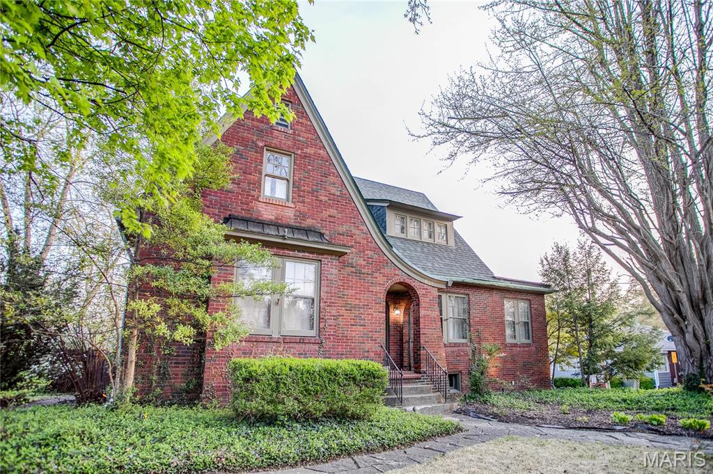 831 Spruce Street
