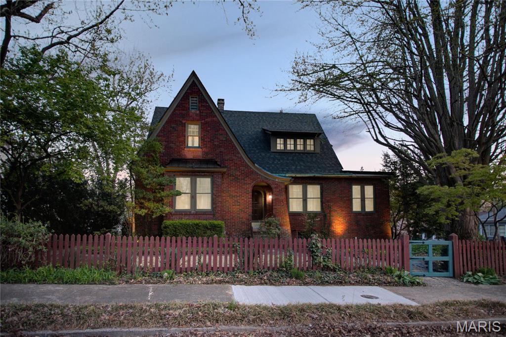831 Spruce Street