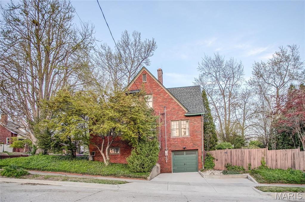 831 Spruce Street