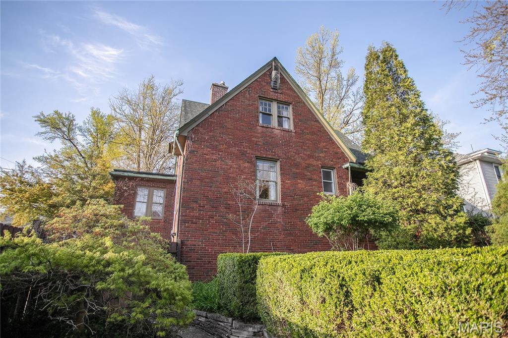 831 Spruce Street