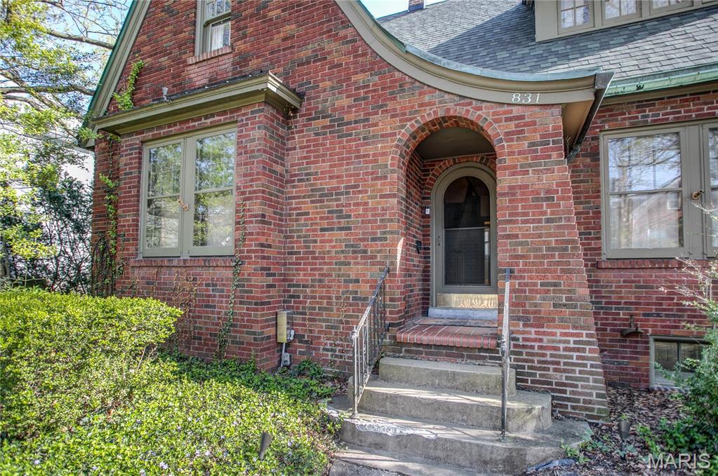 831 Spruce Street