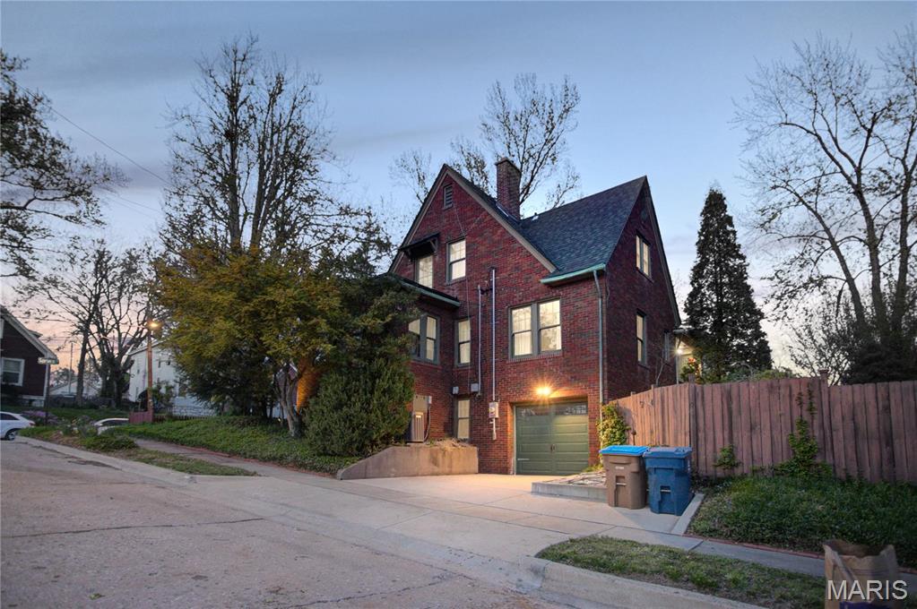 831 Spruce Street
