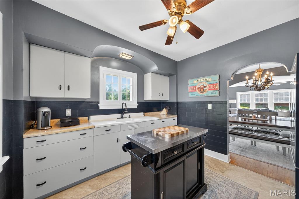 125 S Gatty Drive