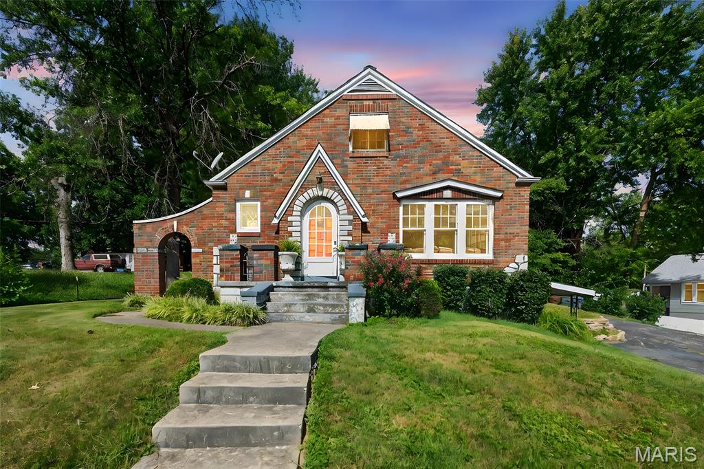 125 S Gatty Drive
