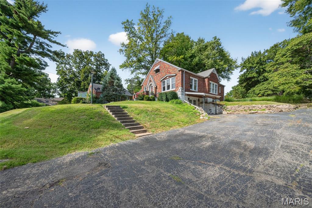 125 S Gatty Drive
