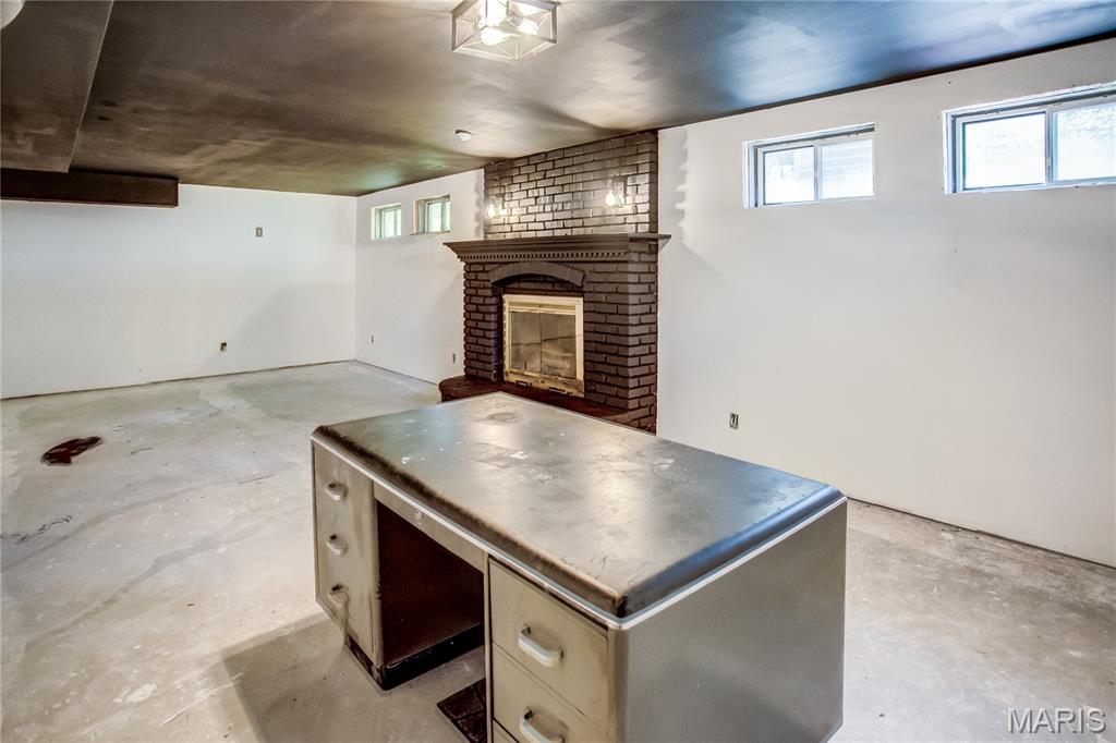 5868 Hightower Drive