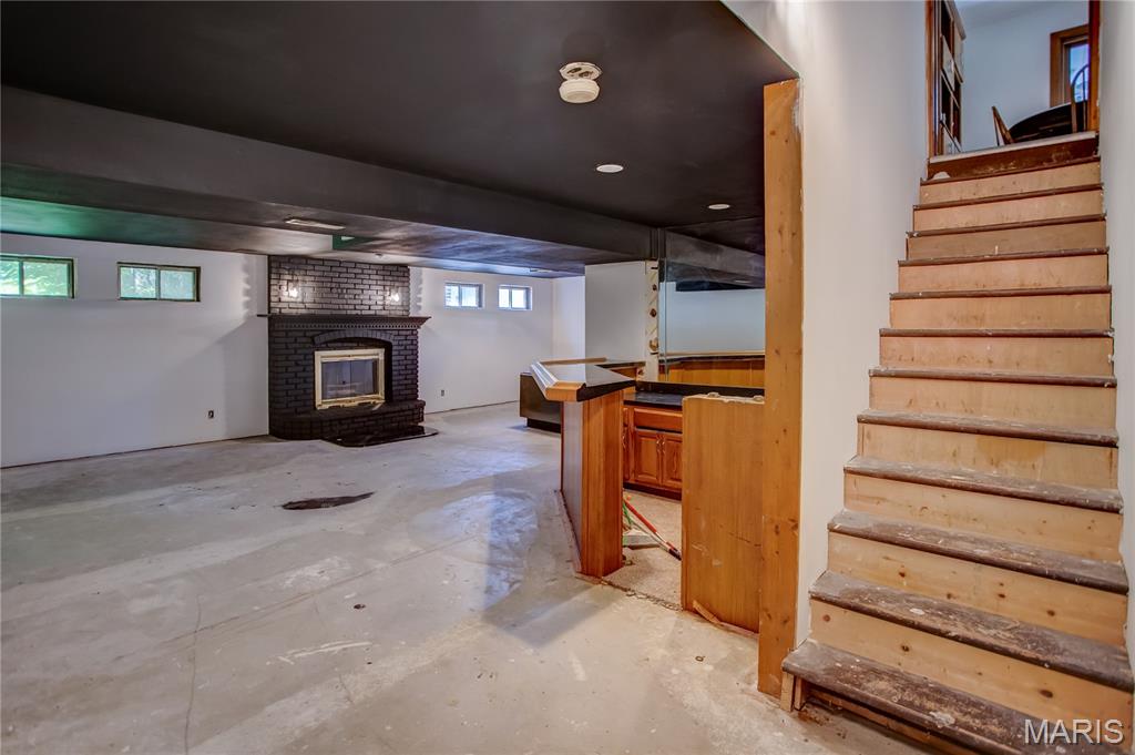 5868 Hightower Drive