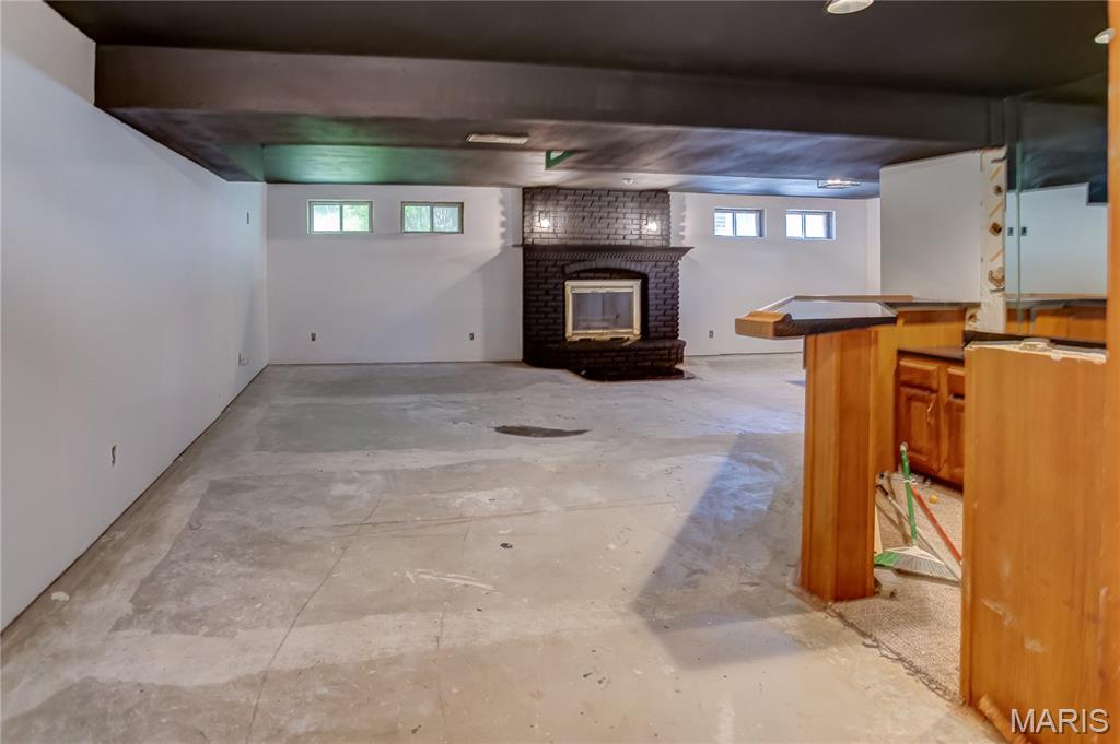5868 Hightower Drive
