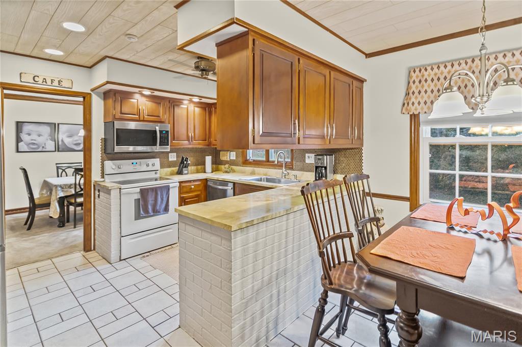 5200 Little Creek Lane