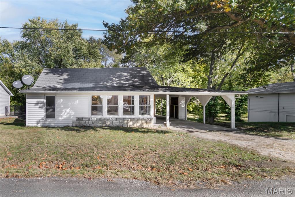 405 Pleasant Street