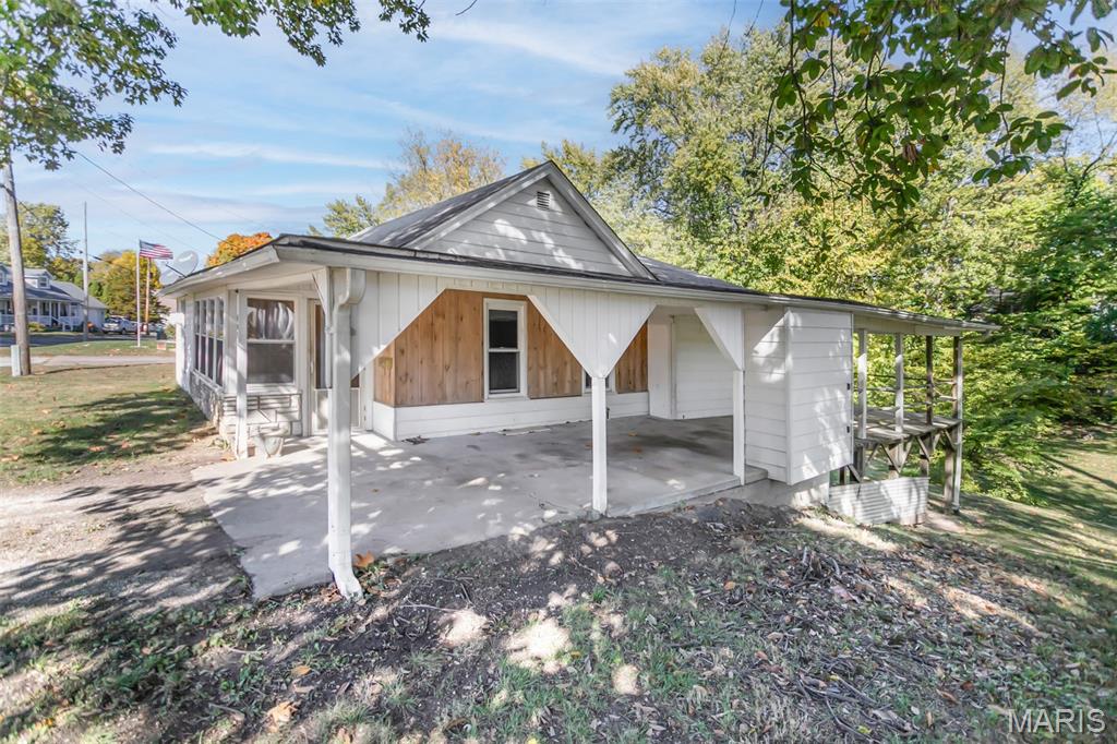 405 Pleasant Street