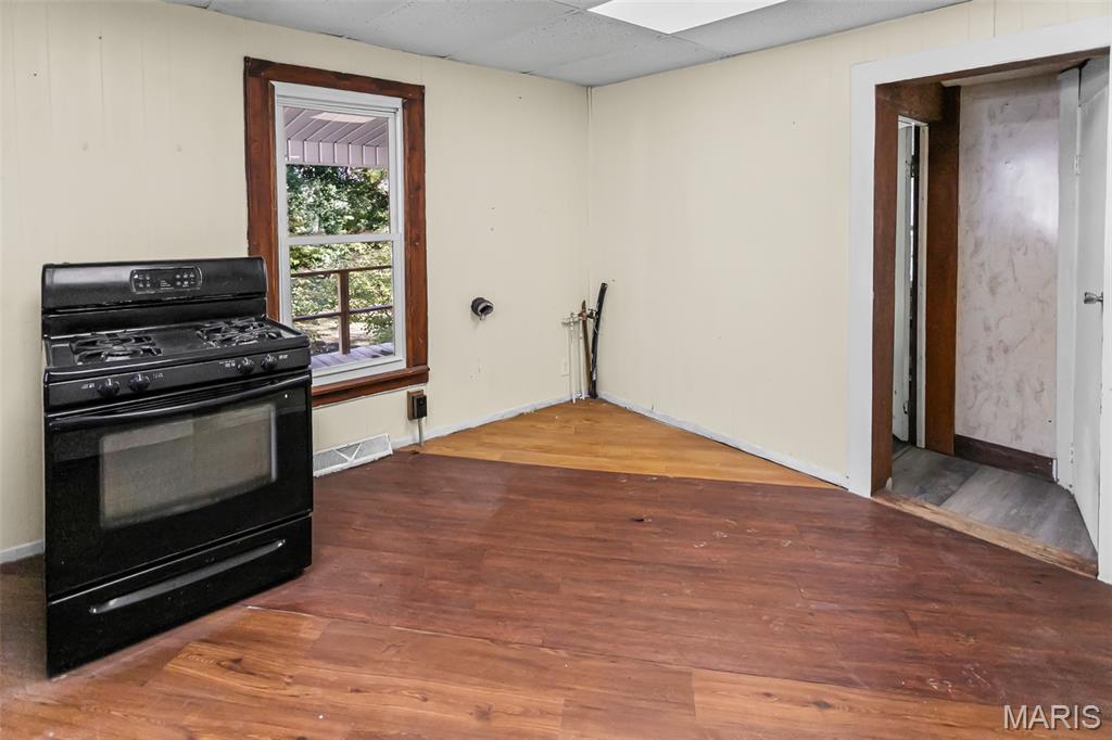 405 Pleasant Street