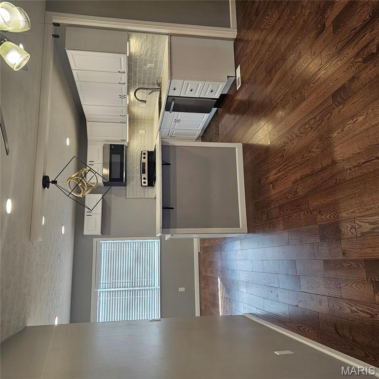 1205 Sir Lancelot Lane
