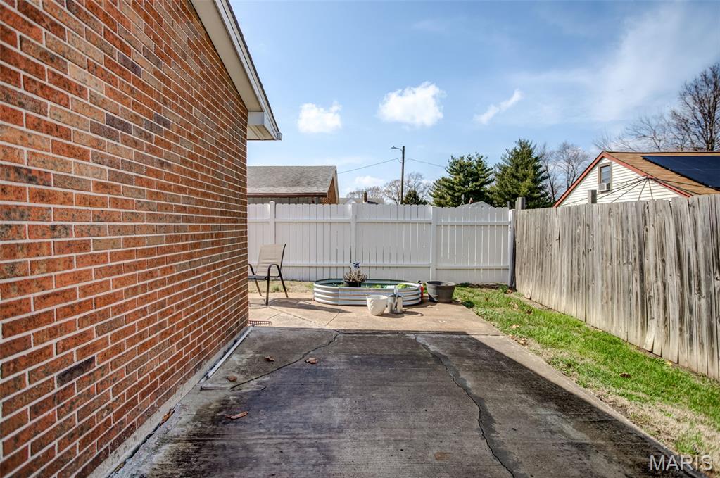 562 Sheridan Street