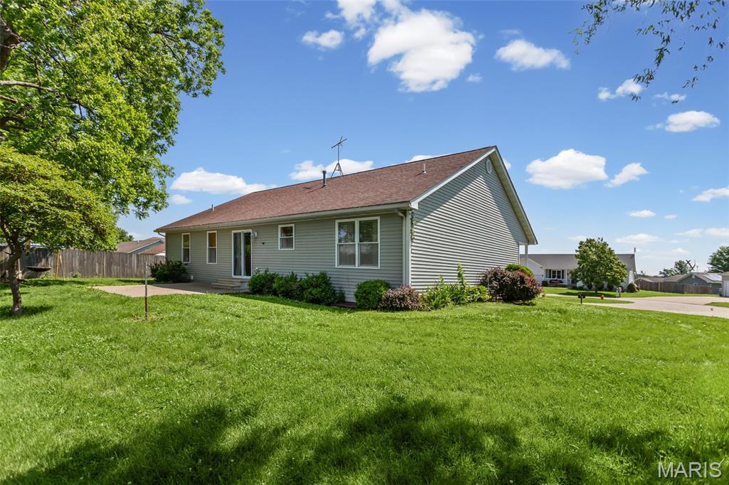 902 Lillian Court