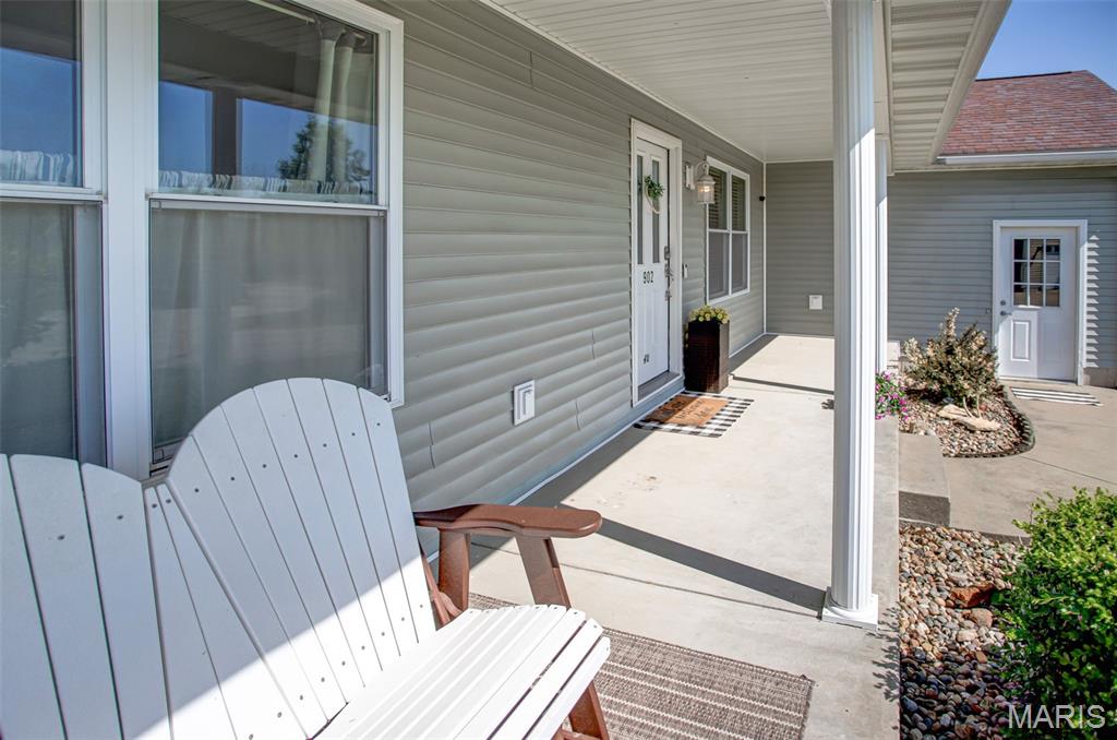 902 Lillian Court