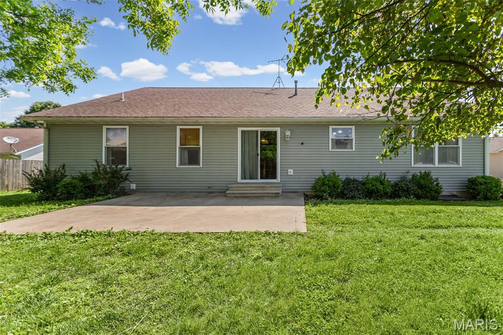 902 Lillian Court