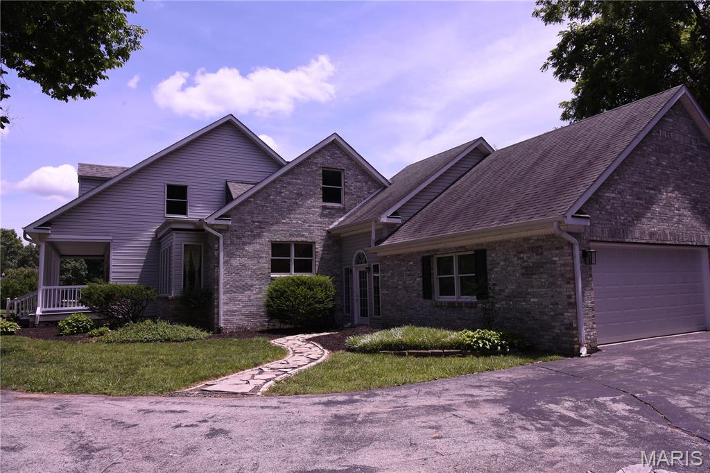 5125 Valleyview Drive