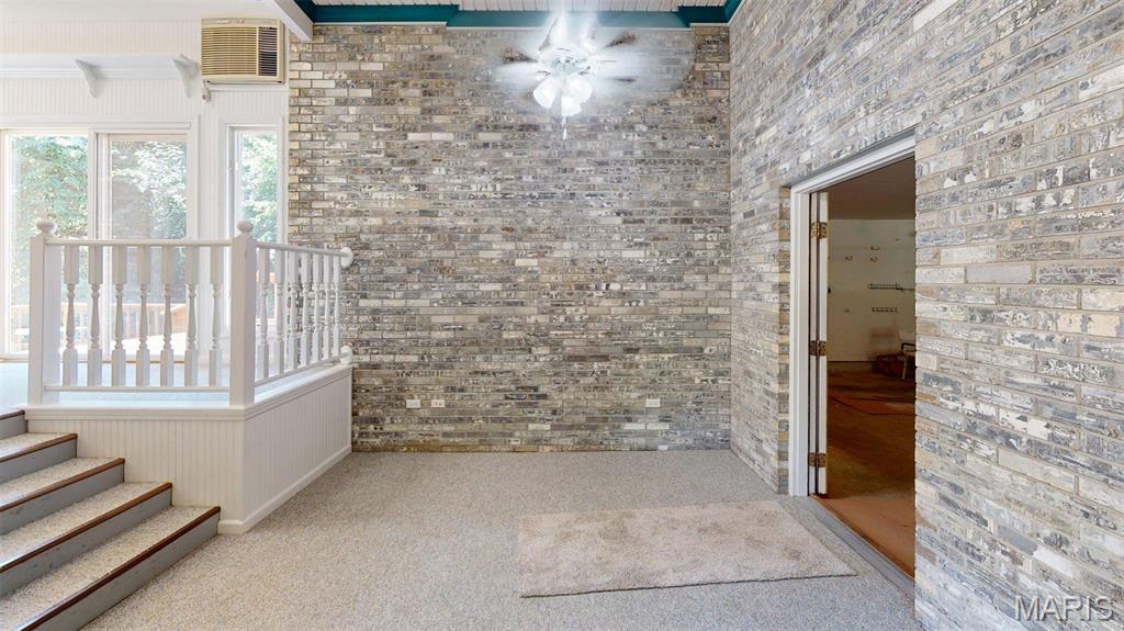 5125 Valleyview Drive