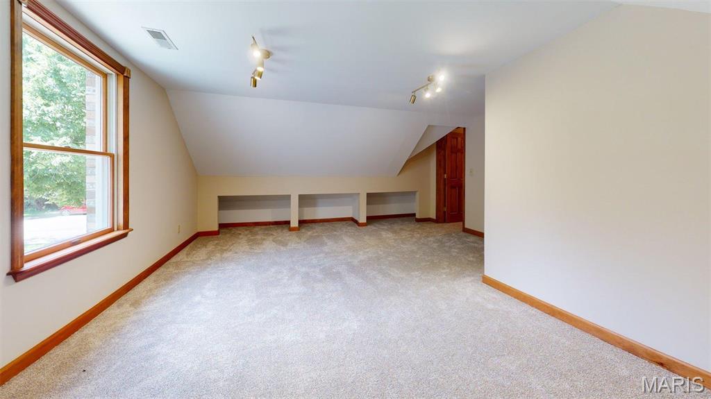 5125 Valleyview Drive