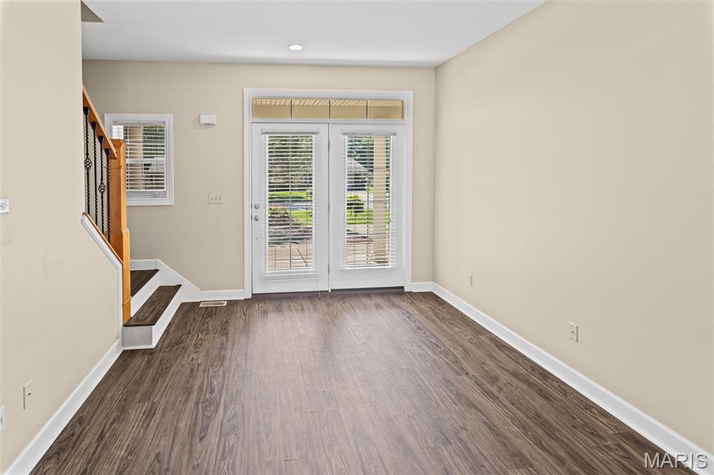 5013 River Aire Drive Unit: 3