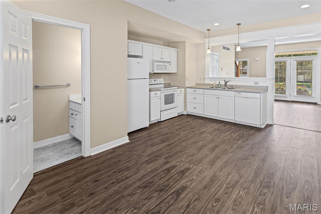 5013 River Aire Drive Unit: 3