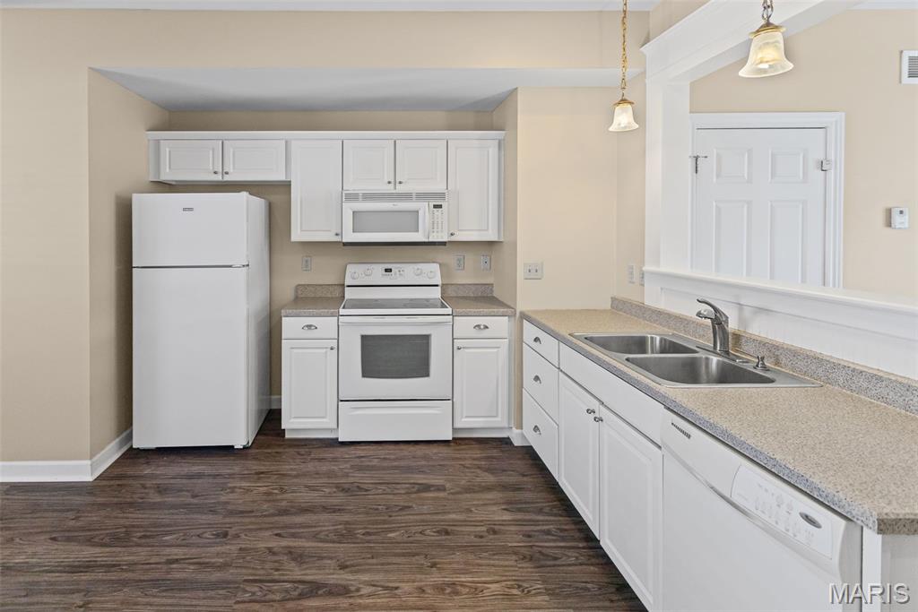 5013 River Aire Drive Unit: 3