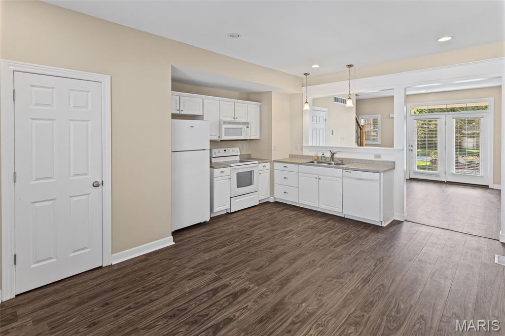5013 River Aire Drive Unit: 3