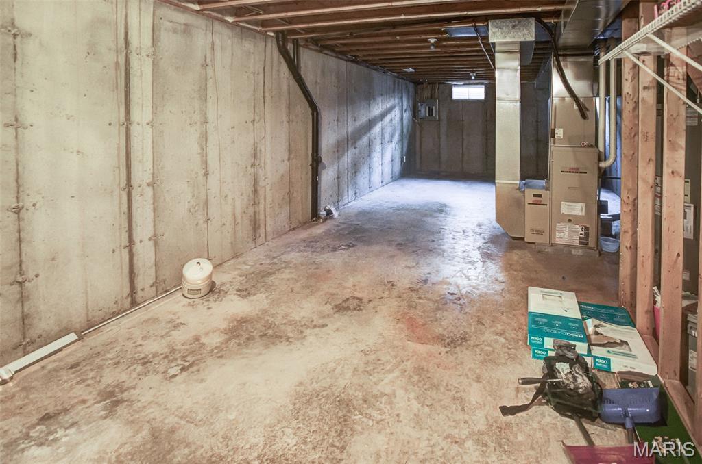 5013 River Aire Drive Unit: 3