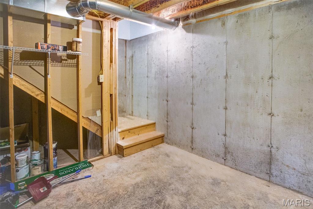 5013 River Aire Drive Unit: 3