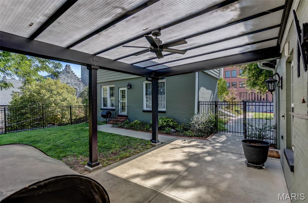 330 Alby Street