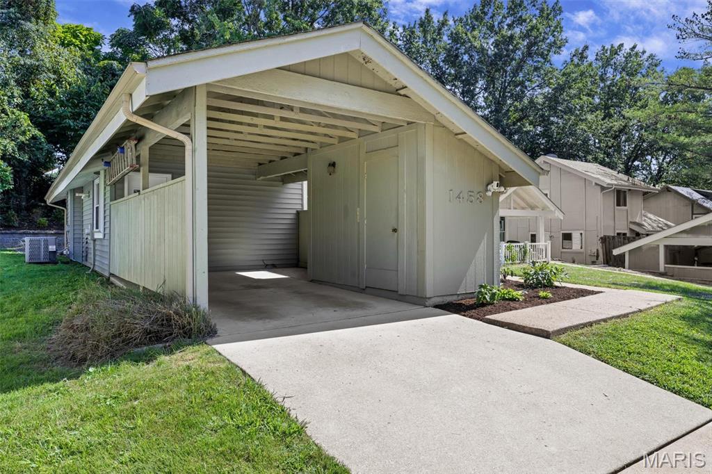 1458 Pine Row Court