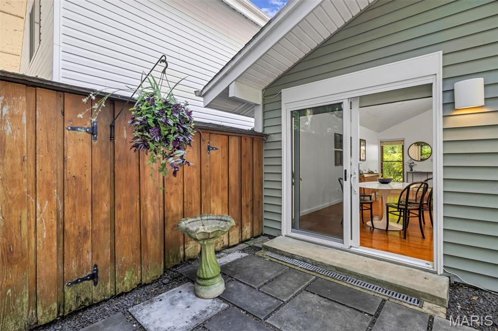 1458 Pine Row Court