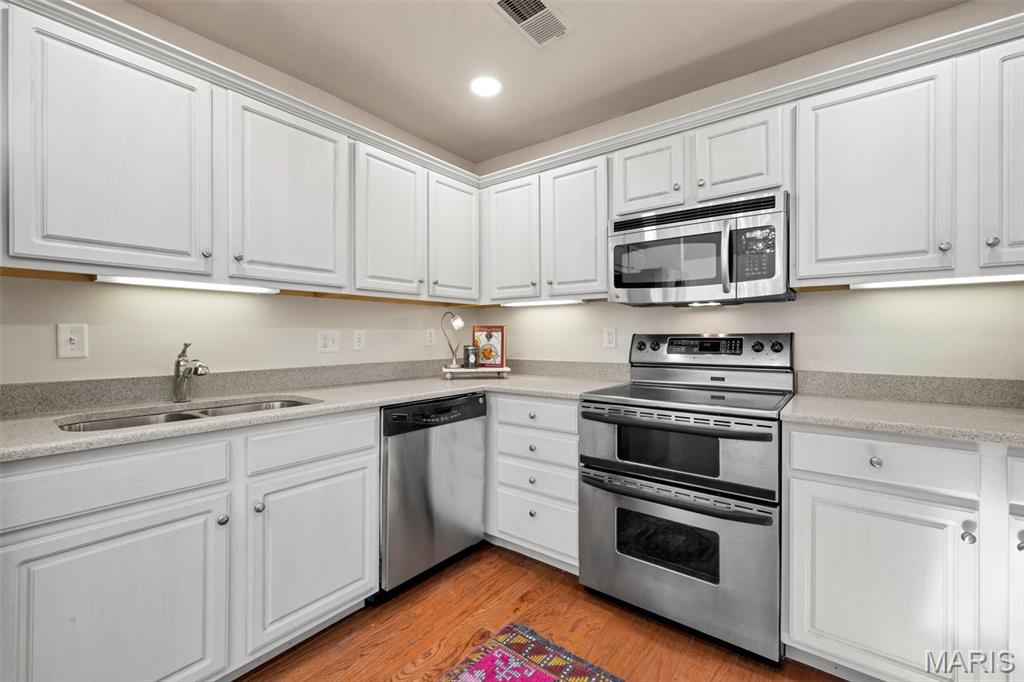 1458 Pine Row Court