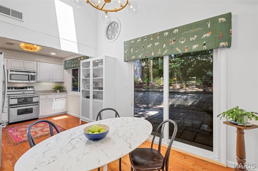 1458 Pine Row Court